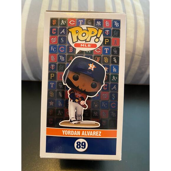 Funko Pop MLB:  Houston Astros - Yordan Alvarez - Picture 4 of 6